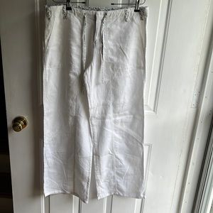 Wide leg light weight summer white pants!